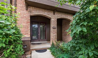 1040 Greenhills Dr, Ann Arbor, MI 48105