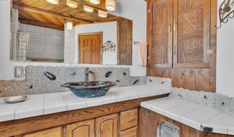 51 Atalaya Rd, Arroyo Hondo, NM 87513