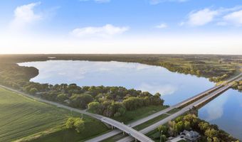 1817 S Shore Dr, Albert Lea, MN 56007