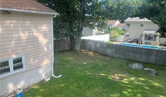 52 Bicentennial Way, North Providence, RI 02911