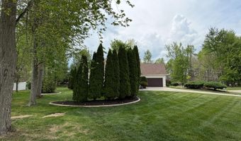 355 Woodside Ct, Batesville, IN 47006