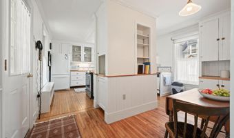 89 Parkview Ave, Bangor, ME 04401