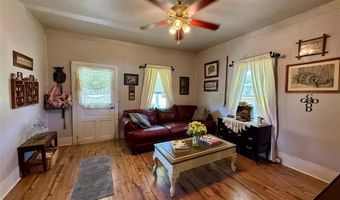 713 N Mesquite St, Hico, TX 76457