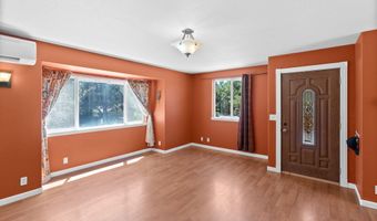 2320 NE Wells Acres Rd, Bend, OR 97701