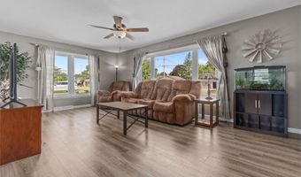 2015 E COLLEGE Ave, Appleton, WI 54915