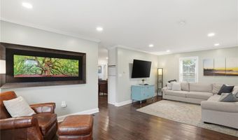 91 Sowams Rd, Barrington, RI 02806