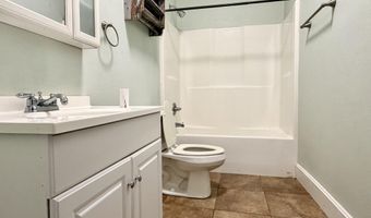 2068 Bienville Ave, Bay St. Louis, MS 39520
