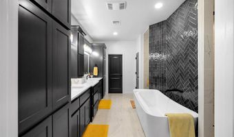 3309 Continental Ct, Altus, OK 73521