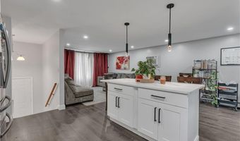 8 Gale Ct, North Providence, RI 02904