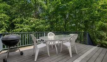 17 Goodhill Rd, Bethel, CT 06801