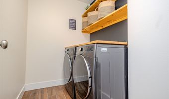 2203 NW Lakeside Ct, Ankeny, IA 50023