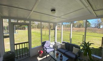 24 Robert Day Rd, Adel, GA 31620