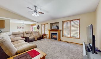 1415 Lake Shore Cir SE, Altoona, IA 50009