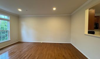 5025 MURTHA St, Alexandria, VA 22304