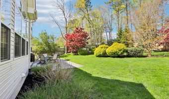 21 ORCHID Ln, Barnegat, NJ 08005