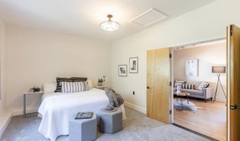 525 Keyes Ave, Angwin, CA 94508