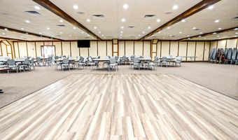 12805 S Shore Dr, Aberdeen, SD 57401