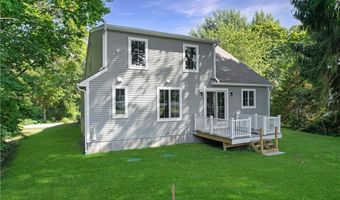 44 Middle St, North Kingstown, RI 02852