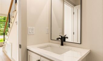 17 Nairn Ln, Bella Vista, AR 72715