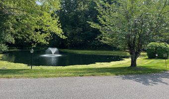 1 Silvermine Mnr 1, Brookfield, CT 06804