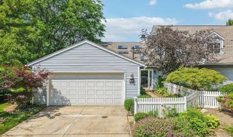 838 Lynnhaven Ln, Akron, OH 44313