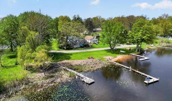 3880 Bell Lake Dr NE, Ada, MI 49301