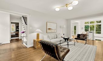 4320 LORCOM Ln, Arlington, VA 22207