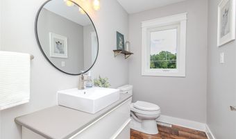 305 NE 54th St, Ankeny, IA 50021