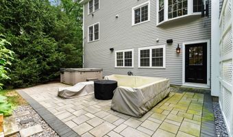 9 Cherry Ln, Bedford, NH 03110