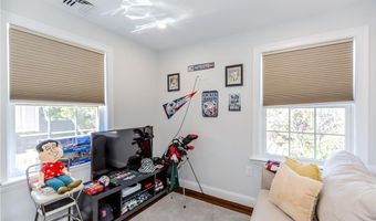 148 Grace St, Cranston, RI 02910