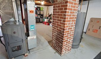 2239 Springfield Center Rd, Akron, OH 44312