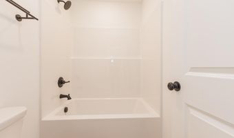 13 Red Oak Dr, Bedford, IN 47421