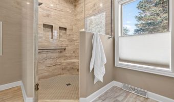 4351 N SUGAR MAPLE Ln, Appleton, WI 54913