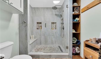 9903 Vermilion Rd, Amherst, OH 44001