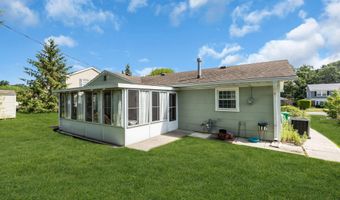 58 Brookview Ln, Aberdeen, NJ 07747