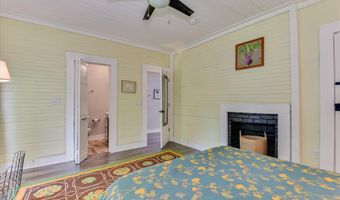 116 Edgefield Ave NW, Aiken, SC 29801