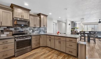 1027 Pinewood Ave, Chubbuck, ID 83202