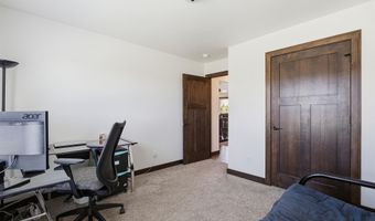 2660 W FALLEN OAK Dr, Appleton, WI 54913