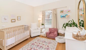 225 W Oakbrook Dr, Ann Arbor, MI 48103