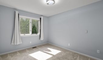 2418 Meadowridge Ct, Ann Arbor, MI 48105