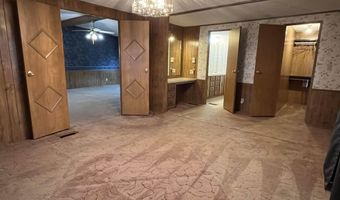 18 12th Ave W, Albia, IA 52531