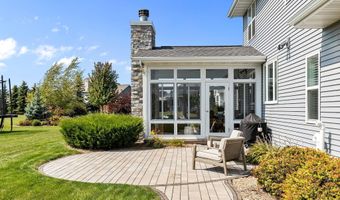 W5757 JOCHMANN Drive, Appleton, WI 54915