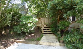113 Hoop Pole Creek Dr, Atlantic Beach, NC 28512