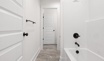 3511 Hawks Creek Dr, Apison, TN 37302
