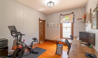 136 1st Ave, Alden, MN 56009
