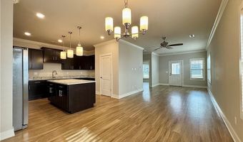 707 NE Heights Ln, Bentonville, AR 72712