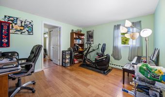 272 Westwoods Ter, Bristol, CT 06010