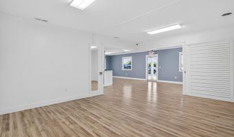 515 E Main St, Anna, OH 45302