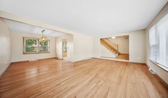 2115 E EUCLID Ave, Arlington Heights, IL 60004