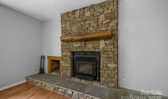 20 Summit Dr, Arden, NC 28704